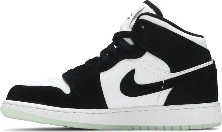 Air Jordan 1 Mid SE GS Glow in the Dark Panda sneakers, white