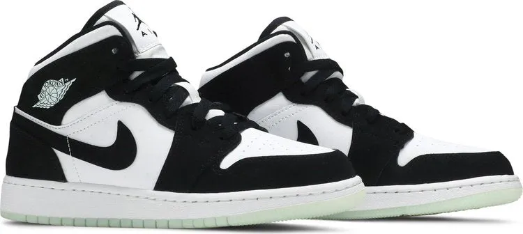 Air Jordan 1 Mid SE GS Glow in the Dark Panda sneakers, white