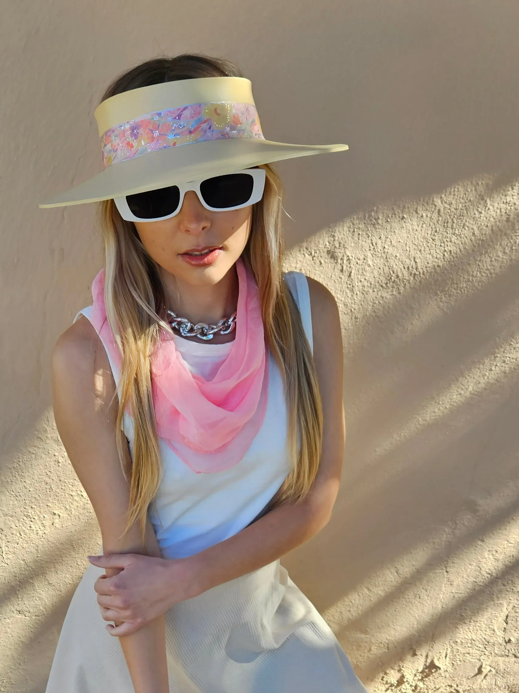 Beige "LadyEVA" Visor Hat with Bright Pastel Pink Floral Band