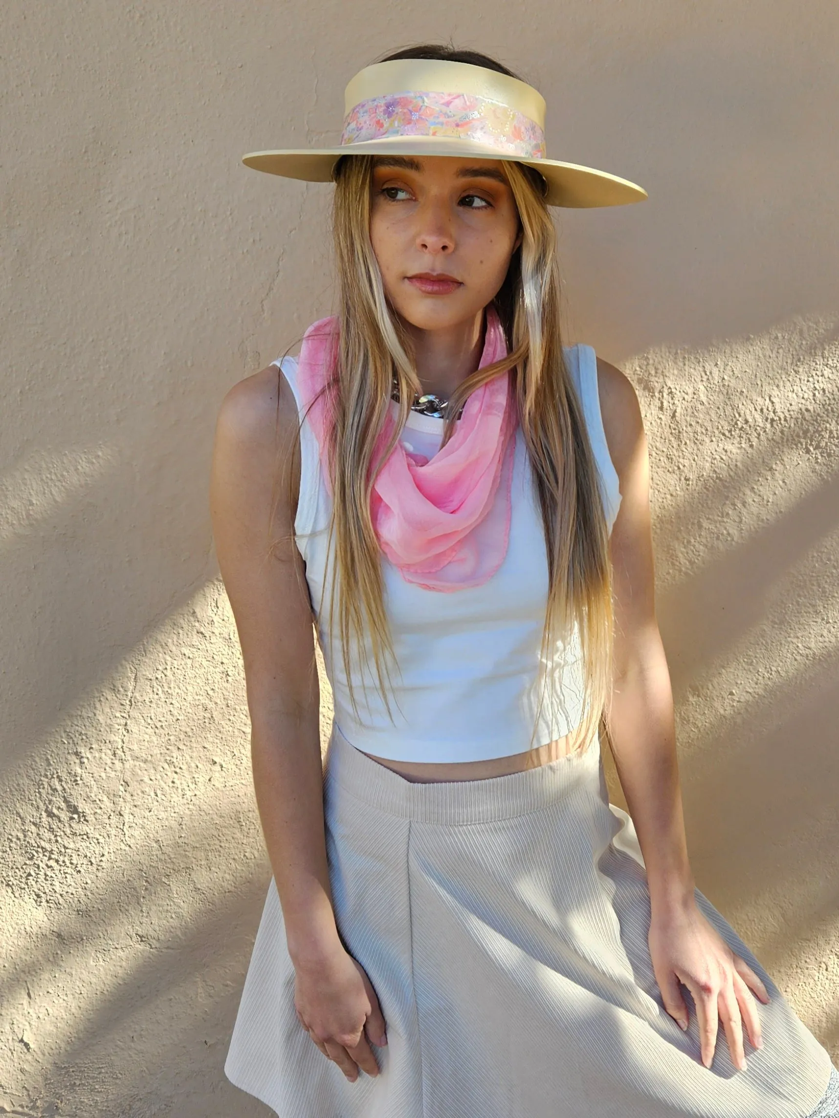 Beige "LadyEVA" Visor Hat with Bright Pastel Pink Floral Band