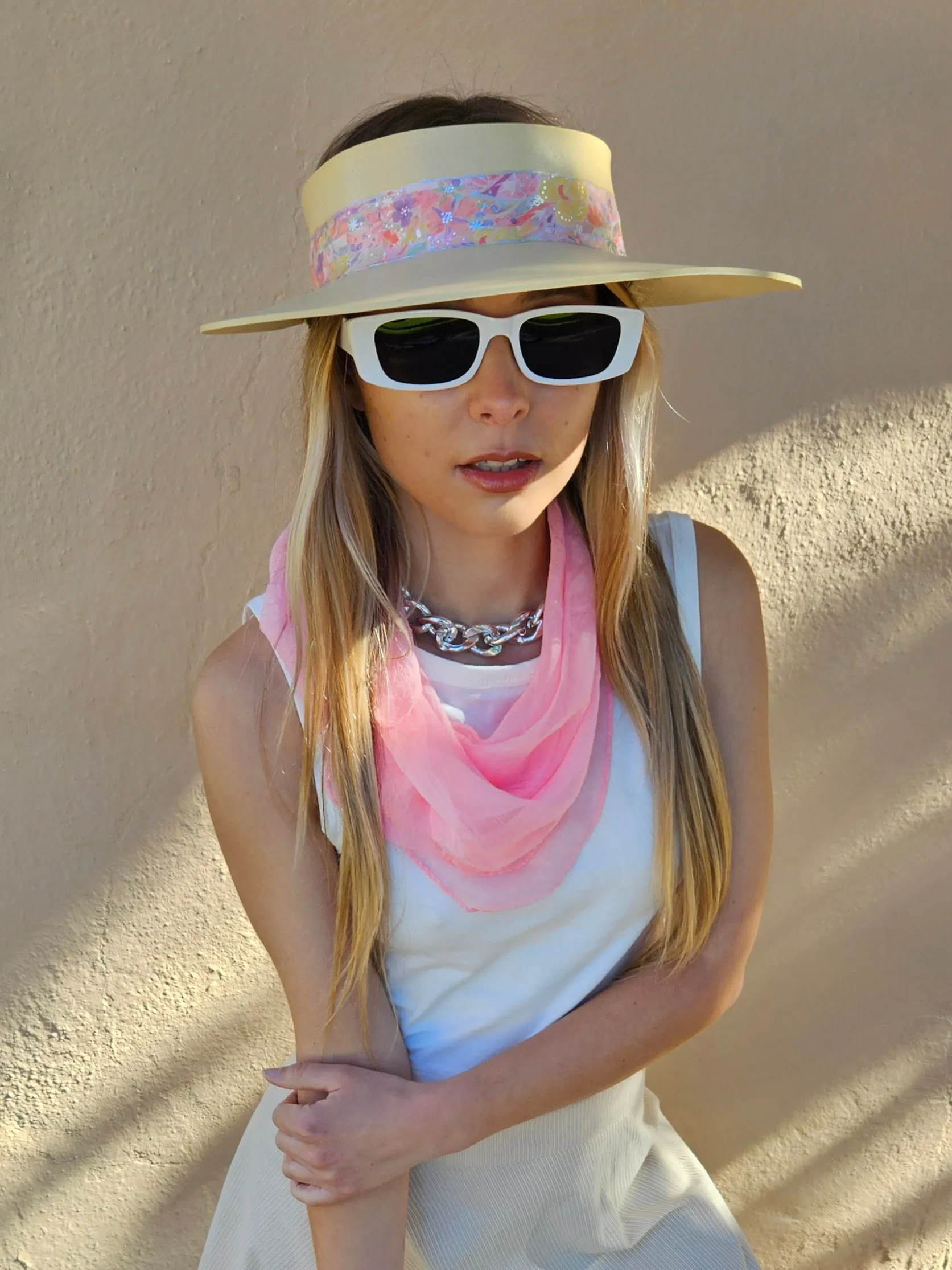 Beige "LadyEVA" Visor Hat with Bright Pastel Pink Floral Band