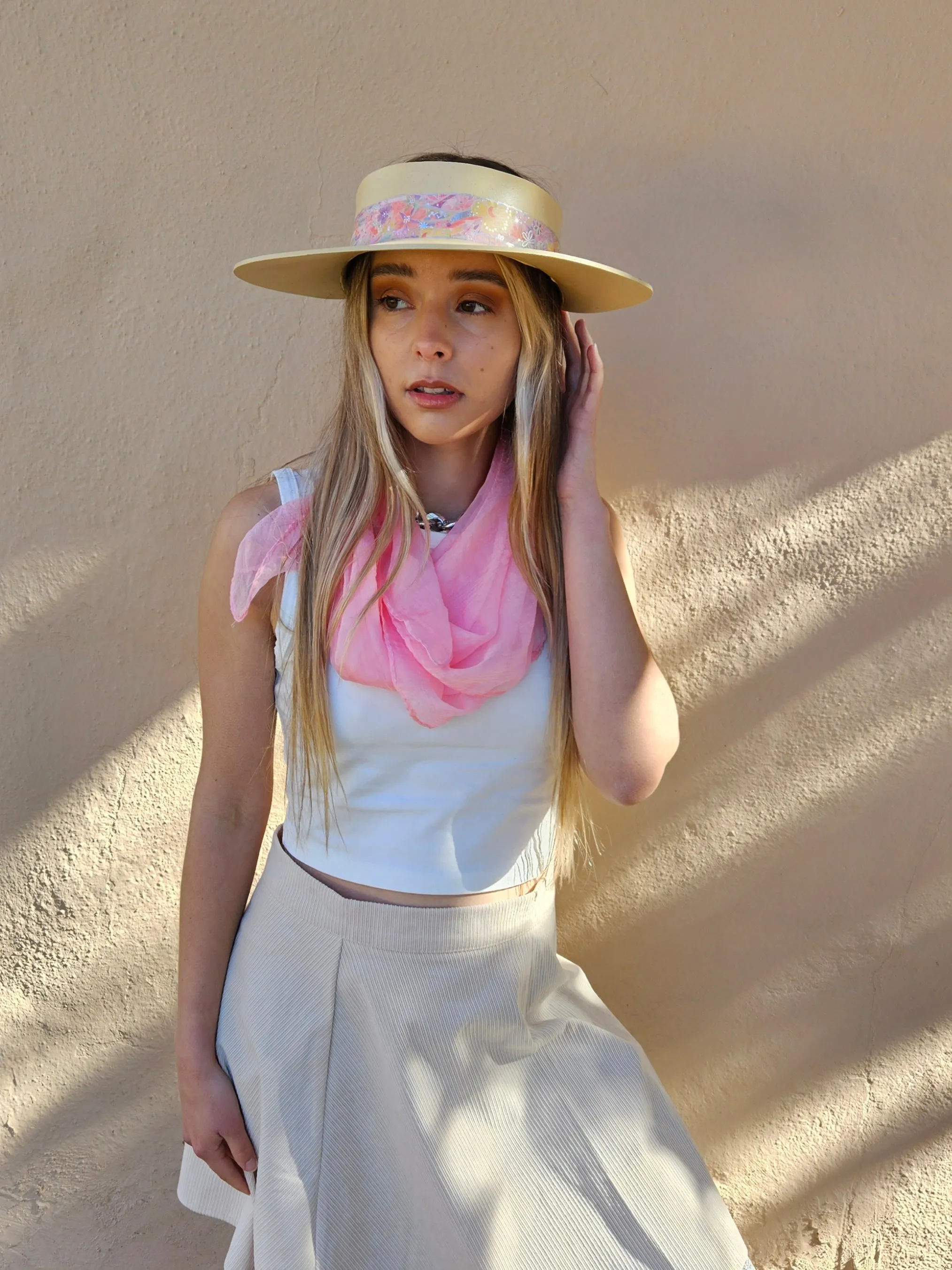 Beige "LadyEVA" Visor Hat with Bright Pastel Pink Floral Band