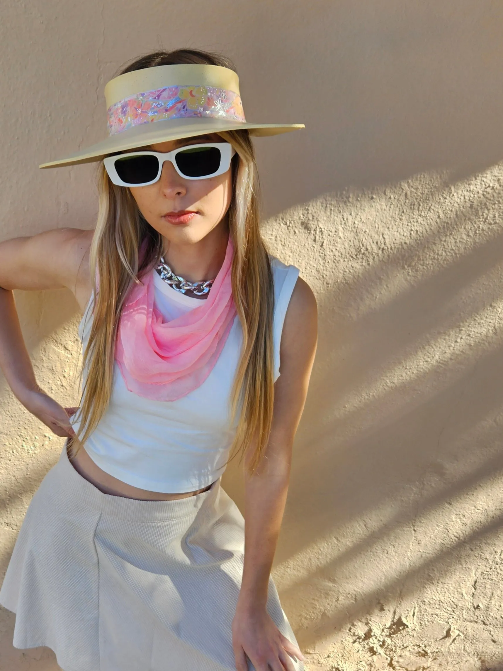 Beige "LadyEVA" Visor Hat with Bright Pastel Pink Floral Band