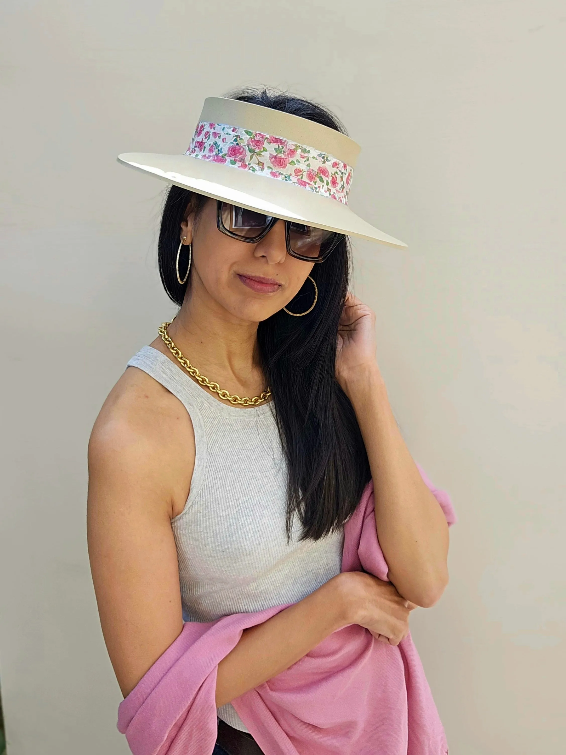 Beige "LadyEVA" Visor Hat with Bright Pink Floral Band