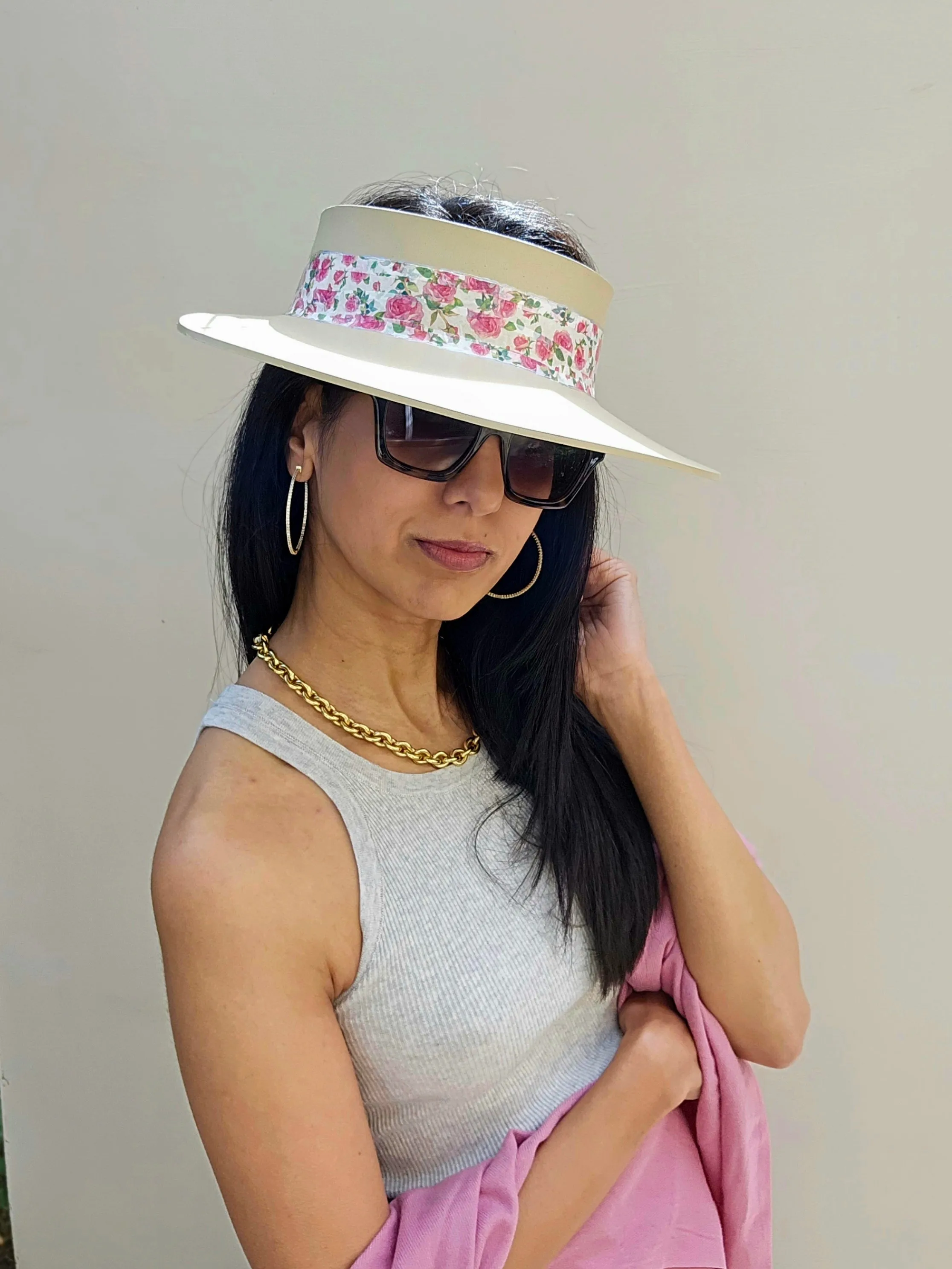 Beige "LadyEVA" Visor Hat with Bright Pink Floral Band