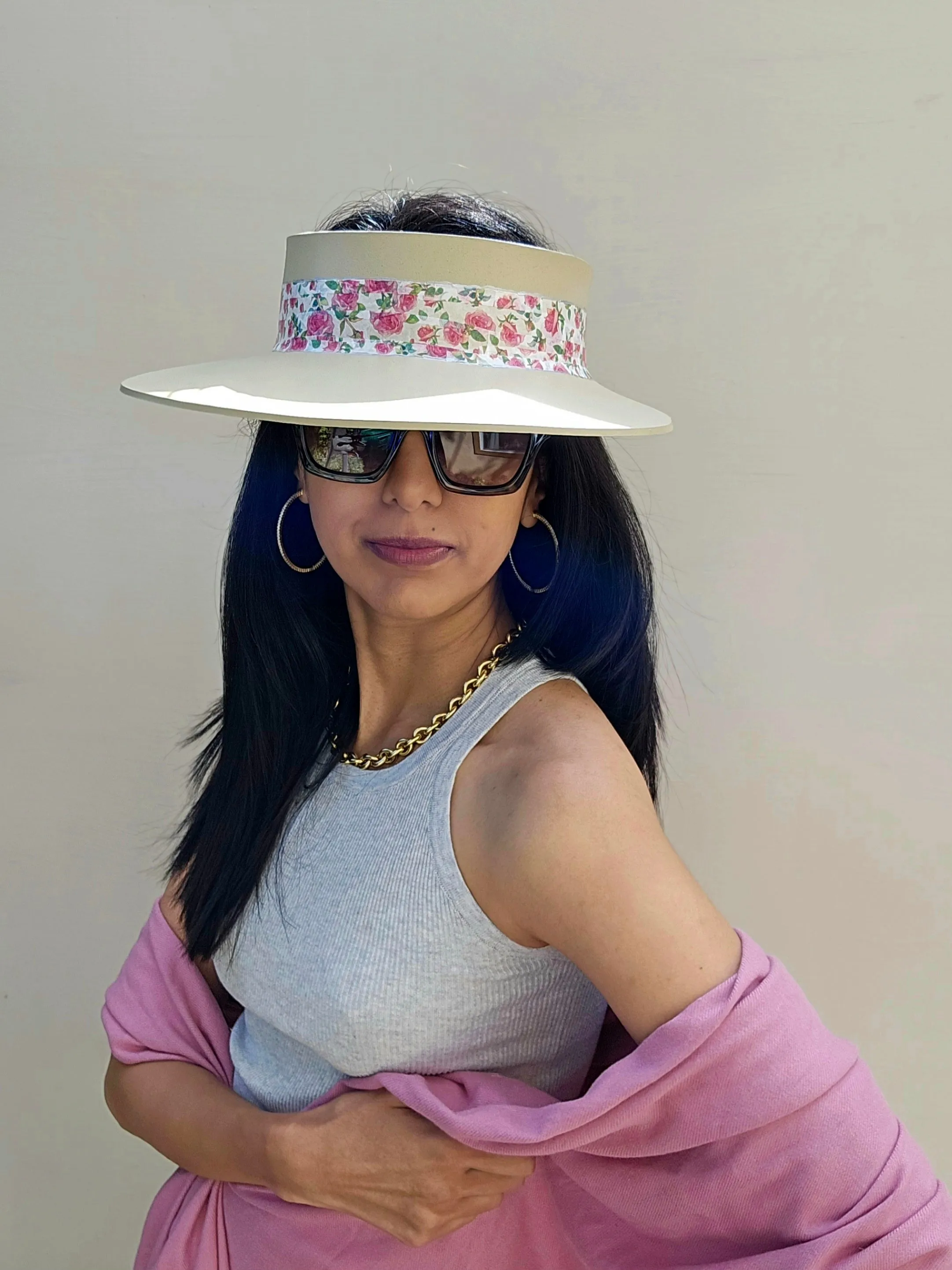 Beige "LadyEVA" Visor Hat with Bright Pink Floral Band