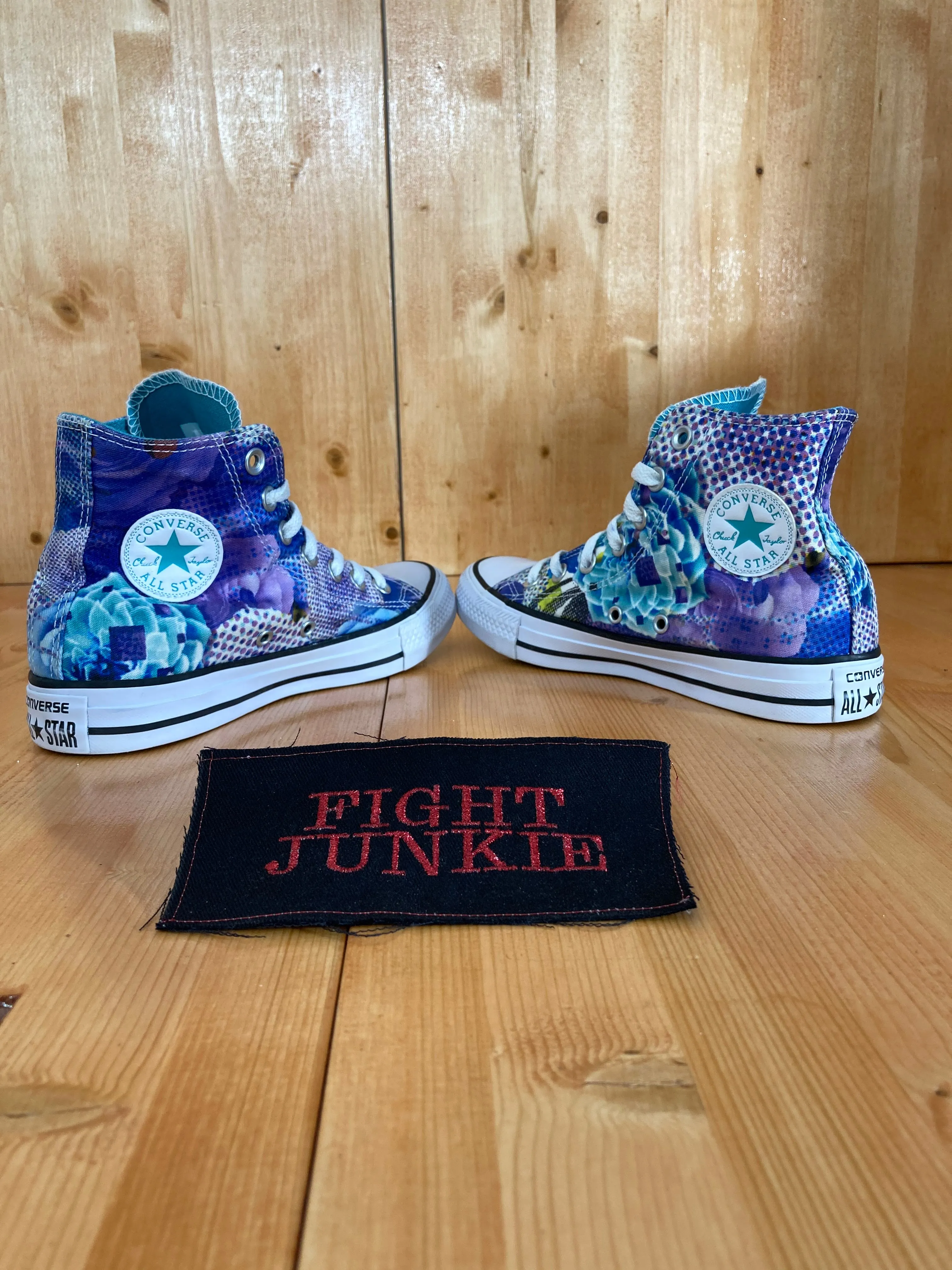 CONVERSE CHUCK TAYLOR ALLSTAR Womens Size 6 High Top Shoes Sneakers Digital Floral