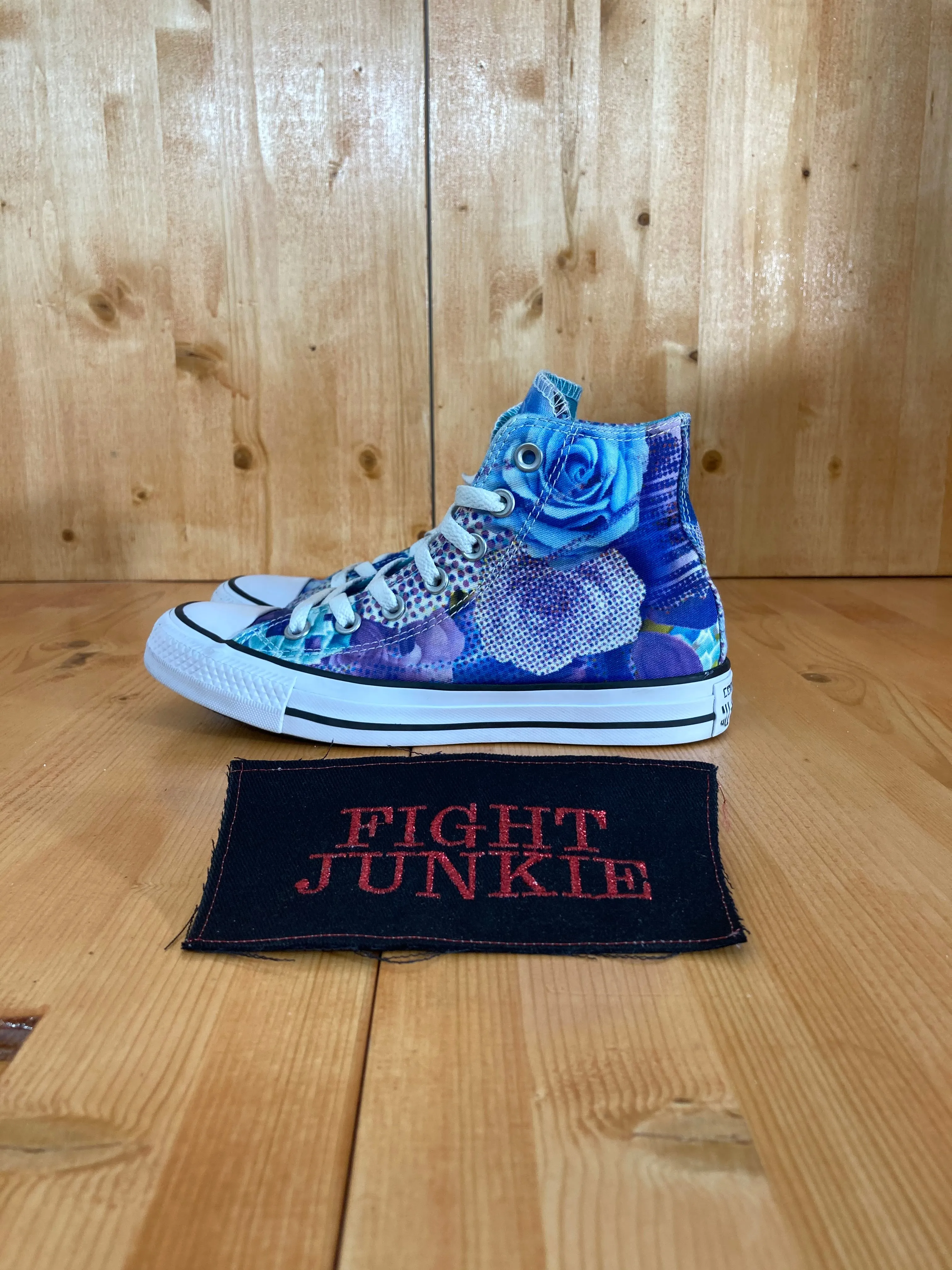 CONVERSE CHUCK TAYLOR ALLSTAR Womens Size 6 High Top Shoes Sneakers Digital Floral