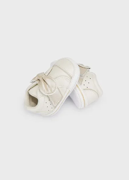 Cream Infant Girls Bow Velcro Sneakers - Select Size