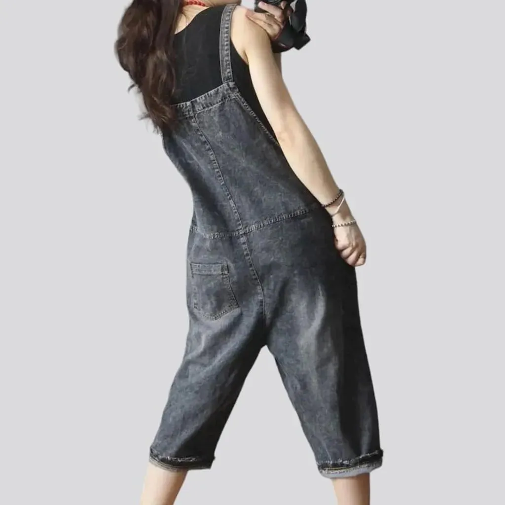 Fashionable denim dungaree for ladies