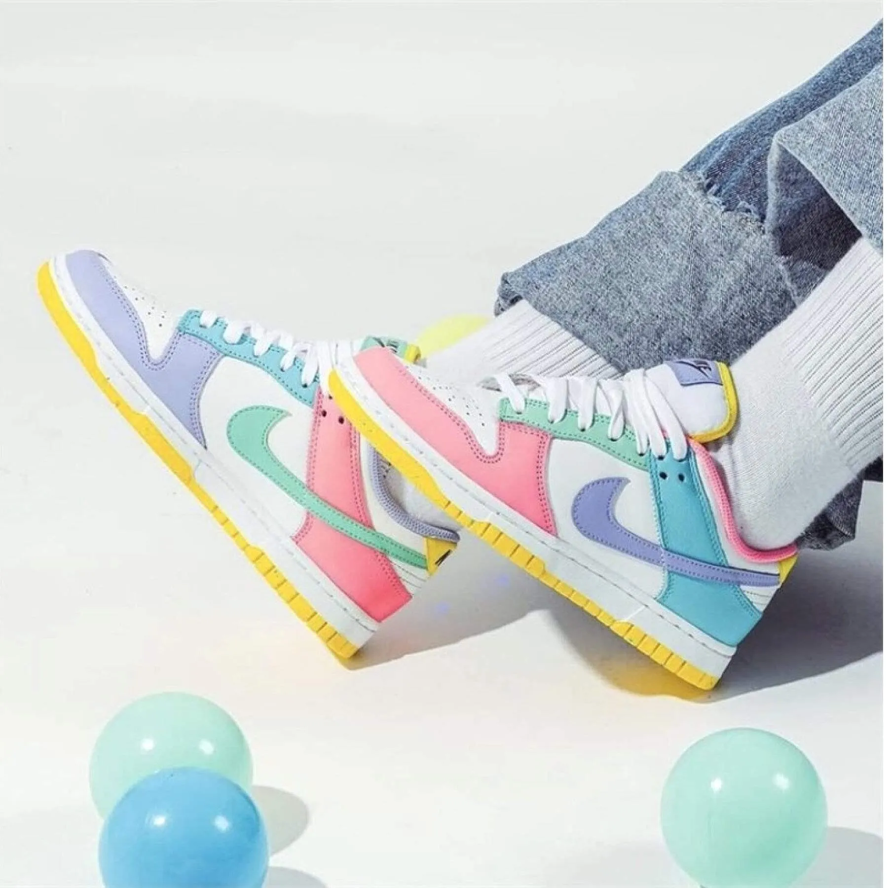 Nike Dunk Low SE WMNS 'Easter'