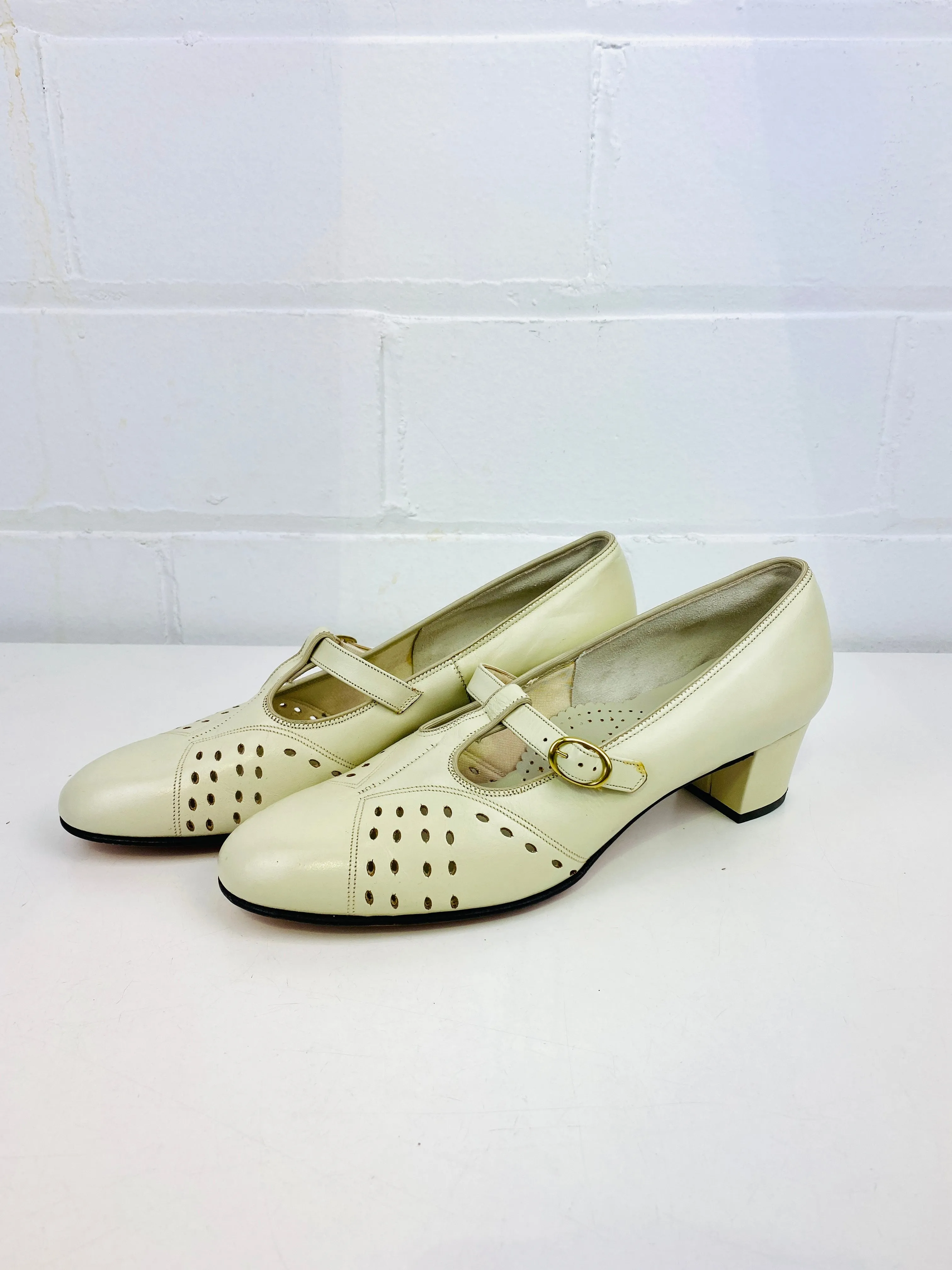 Vintage Deadstock Shoes, Women's 1980s Beige Leather Cuban Heel T-Strap Pumps, NOS, 7869