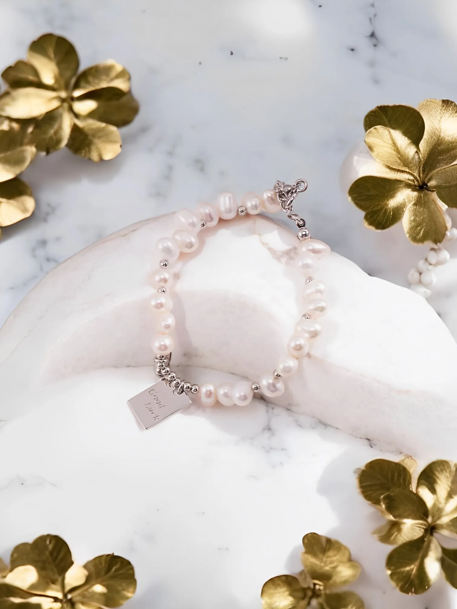 Vittoria - Lucky Engraved Freshwater Pearls Bracelet