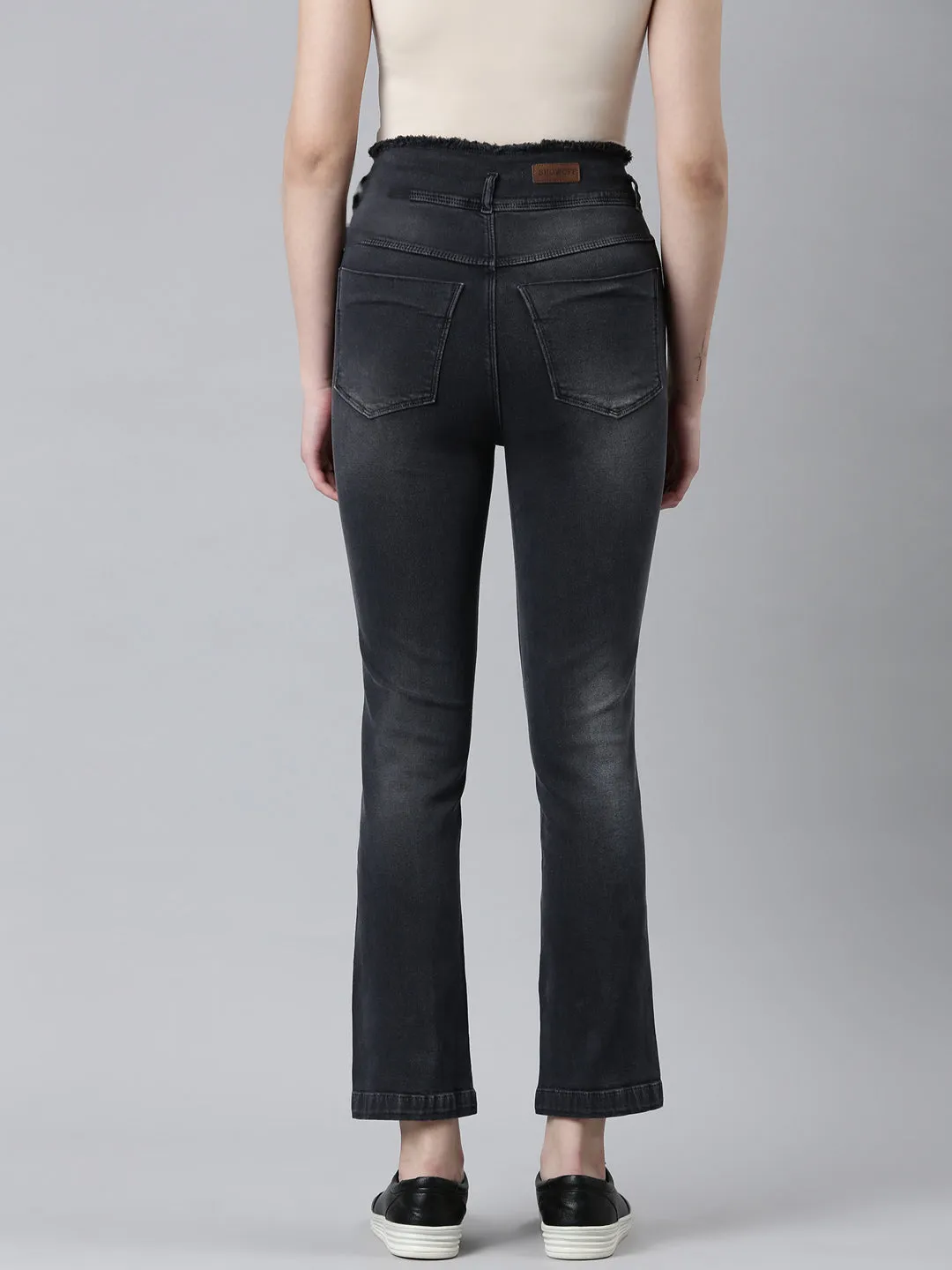 Women Black Solid Straight Fit Denim Jeans